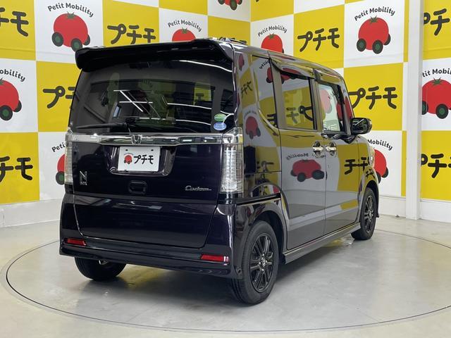 Ｎ－ＢＯＸカスタム Ｇ　ＳＳブラックスタイルパッケージ　ＥＴＣ　バックカメラ　両側電動スライドドア　ナビ　ＴＶ　衝突被害軽減システム　オートライト　ＨＩＤ　スマートキー　アイドリングストップ　電動格納ミラー　シートヒーター　ベンチシート　ＣＶＴ（8枚目）