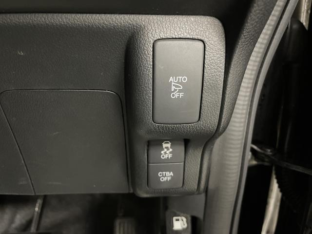 Ｎ－ＢＯＸカスタム Ｇ　ＳＳブラックスタイルパッケージ　ＥＴＣ　バックカメラ　両側電動スライドドア　ナビ　ＴＶ　衝突被害軽減システム　オートライト　ＨＩＤ　スマートキー　アイドリングストップ　電動格納ミラー　シートヒーター　ベンチシート　ＣＶＴ（20枚目）