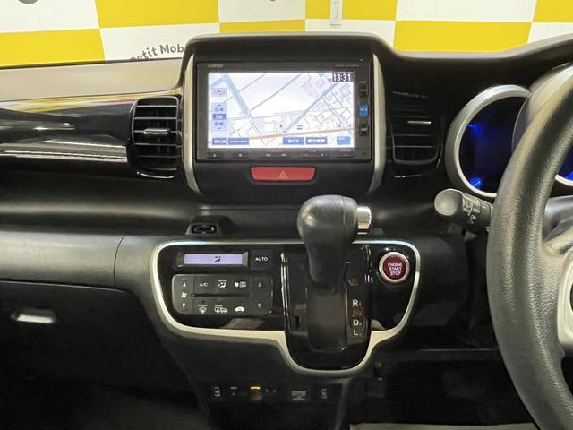 Ｎ－ＢＯＸカスタム Ｇ　ＳＳブラックスタイルパッケージ　ＥＴＣ　バックカメラ　両側電動スライドドア　ナビ　ＴＶ　衝突被害軽減システム　オートライト　ＨＩＤ　スマートキー　アイドリングストップ　電動格納ミラー　シートヒーター　ベンチシート　ＣＶＴ（21枚目）