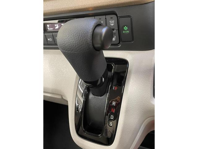 Ｎ－ＢＯＸ ベースグレード　バックカメラ　両側スライド・片側電動　クリアランスソナー　オートクルーズコントロール　レーンアシスト　衝突被害軽減システム　オートライト　ＬＥＤヘッドランプ　スマートキー　アイドリングストップ（18枚目）