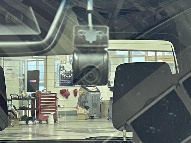 ドライブレコーダーもついています！もし事故を起こしてしまったら。そんな時に心強い味方になるのが、運転の記録を映像と音で記録するドライブレコーダーです。