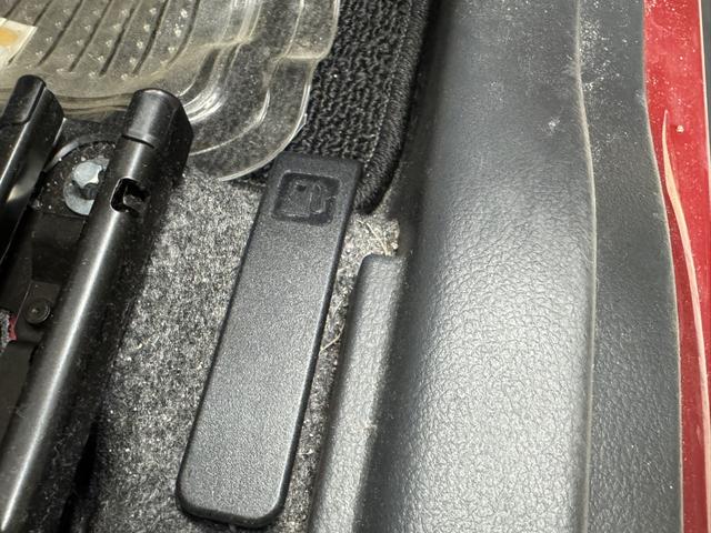 ハスラー Ｇ　バックカメラ　ナビ　ＴＶ　衝突被害軽減システム　スマートキー　アイドリングストップ　電動格納ミラー　シートヒーター　ベンチシート　ＣＶＴ　盗難防止システム　ＡＢＳ　ＥＳＣ　ＵＳＢ　衝突安全ボディ（34枚目）