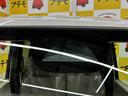 ベースグレード　バックカメラ　両側スライド・片側電動　クリアランスソナー　オートクルーズコントロール　衝突被害軽減システム　オートライト　ＬＥＤヘッドランプ　スマートキー　アイドリングストップ　電動格納ミラー（22枚目）