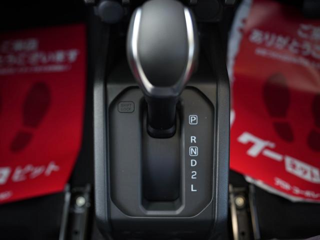 ジムニーシエラ ＪＬ　登録済未使用車　禁煙車　４ＷＤ　スズキセーフティサポート　デュアルセンサーブレーキサポート　先行車発信お知らせ機能　車線逸脱警報機能　誤発進抑制機能　シートヒーター　スマートキー＆プッシュスタート（63枚目）