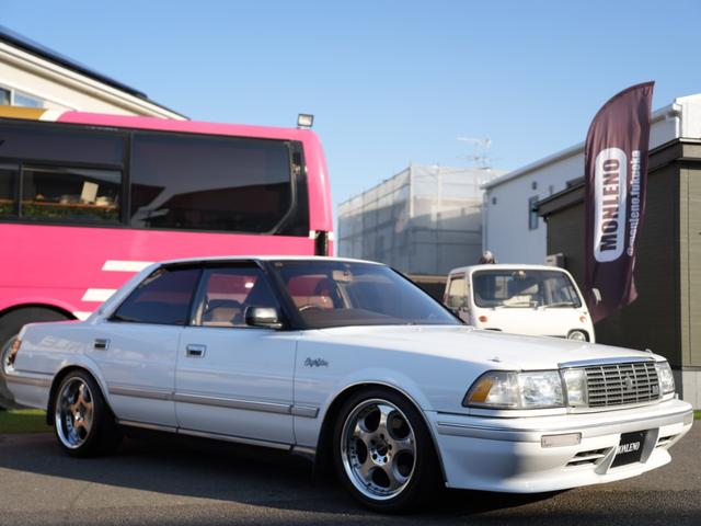 クラウン ロイヤルサルーン　ローダウン　社外１７インチアルミ　運転席パワーシート　リア席パワーシート　社外メモリーナビ　フルセグ　Ｂｌｕｅｔｏｏｔｈ　デジパネ（21枚目）