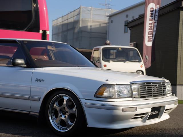 クラウン ロイヤルサルーン　ローダウン　社外１７インチアルミ　運転席パワーシート　リア席パワーシート　社外メモリーナビ　フルセグ　Ｂｌｕｅｔｏｏｔｈ　デジパネ（24枚目）