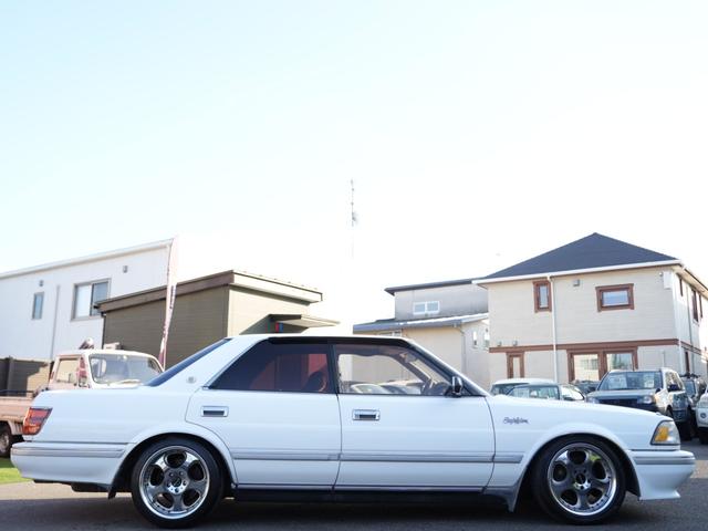 クラウン ロイヤルサルーン　ローダウン　社外１７インチアルミ　運転席パワーシート　リア席パワーシート　社外メモリーナビ　フルセグ　Ｂｌｕｅｔｏｏｔｈ　デジパネ（29枚目）