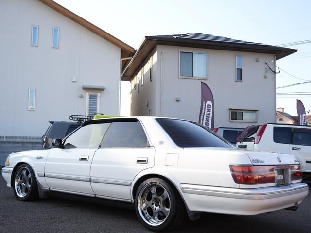 クラウン ロイヤルサルーン　ローダウン　社外１７インチアルミ　運転席パワーシート　リア席パワーシート　社外メモリーナビ　フルセグ　Ｂｌｕｅｔｏｏｔｈ　デジパネ（34枚目）