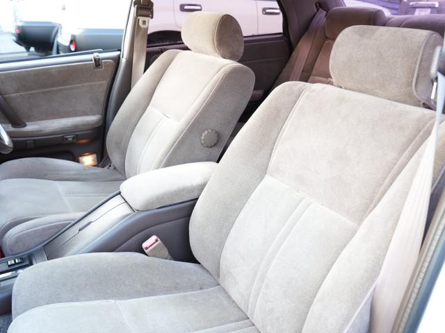 クラウン ロイヤルサルーン　ローダウン　社外１７インチアルミ　運転席パワーシート　リア席パワーシート　社外メモリーナビ　フルセグ　Ｂｌｕｅｔｏｏｔｈ　デジパネ（53枚目）