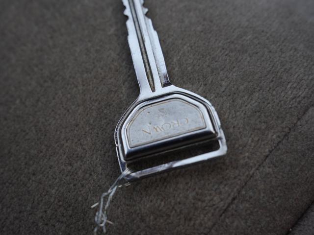 クラウン ロイヤルサルーン　ローダウン　社外１７インチアルミ　運転席パワーシート　リア席パワーシート　社外メモリーナビ　フルセグ　Ｂｌｕｅｔｏｏｔｈ　デジパネ（78枚目）