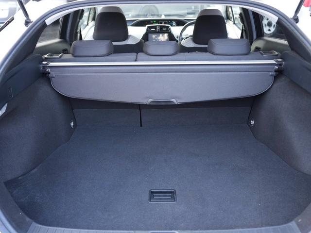 プリウス A セーフティセンス 9インチSDナビ/フルセグTV/Bluetooth ロクサー二19インチAW ローダウン 衝突軽減ブレーキシステム Bモニタ 衝突安全ボディ 電格ミラー LEDヘッド クルコン(44枚目)