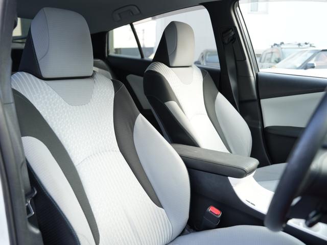 プリウス A セーフティセンス 9インチSDナビ/フルセグTV/Bluetooth ロクサー二19インチAW ローダウン 衝突軽減ブレーキシステム Bモニタ 衝突安全ボディ 電格ミラー LEDヘッド クルコン(51枚目)