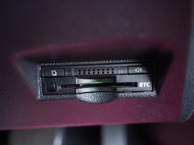 プリウス A セーフティセンス 9インチSDナビ/フルセグTV/Bluetooth ロクサー二19インチAW ローダウン 衝突軽減ブレーキシステム Bモニタ 衝突安全ボディ 電格ミラー LEDヘッド クルコン(76枚目)