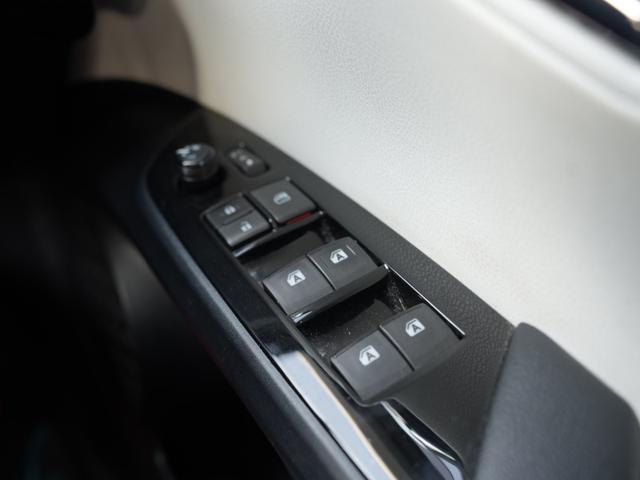 プリウス A セーフティセンス 9インチSDナビ/フルセグTV/Bluetooth ロクサー二19インチAW ローダウン 衝突軽減ブレーキシステム Bモニタ 衝突安全ボディ 電格ミラー LEDヘッド クルコン(77枚目)