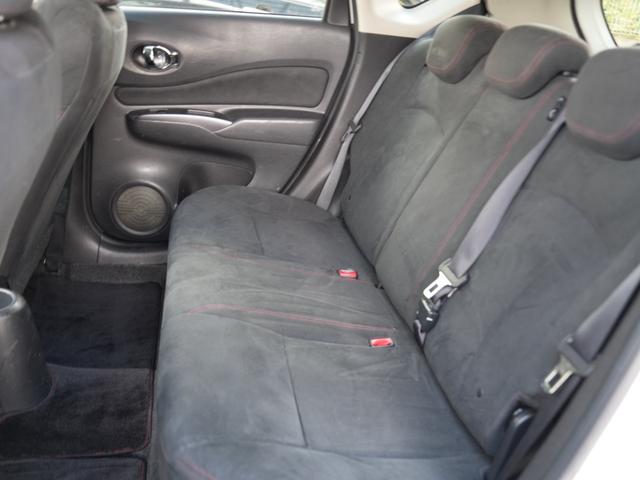 ���X�͍݌Ɏԗ����ׂĂP��P�䒚�J�ɖ����Ă���܂��I