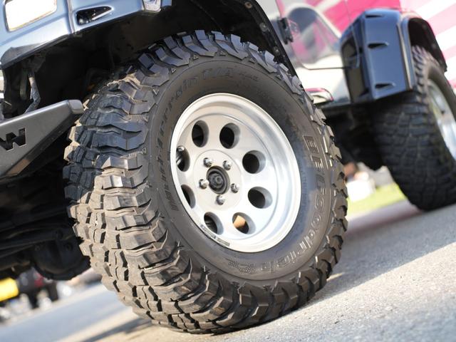 ジープ・ラングラー スポーツ 6速MT/リフトアップ/社外16インチAW/Bfgoodrichタイヤ/社外フロント・リアバンパー/社外オーバーフェンダー(16枚目)