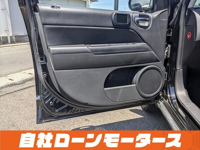 ジープ・コンパス アルティテュード　スポーツ　社外ナビ　フルセグＴＶ　ＤＶＤ　ＣＤ　バックサイドカメラ　クルーズコントロール　ヘッドライトレベライザー　フォグランプ　ルーフレール　ドアミラーヒーター　純正１７インチアルミホイール　キーレスキー（47枚目）