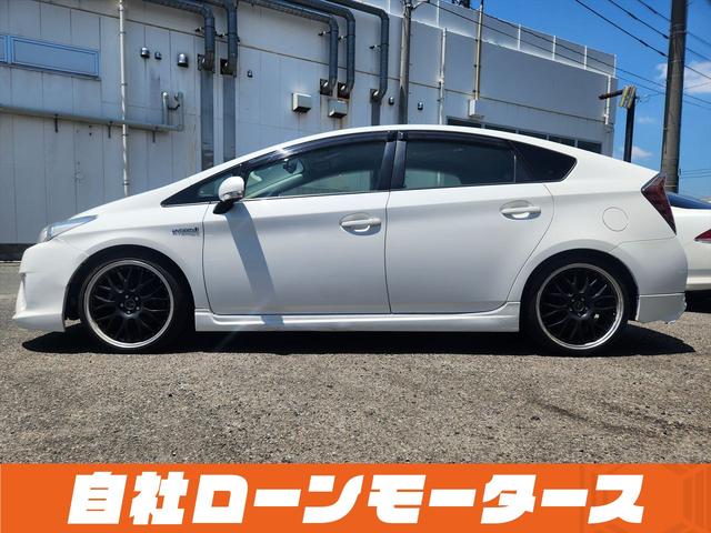 プリウス Ｌ　車高調　フルエアロ　１９インチＡＷ　レザー調シートカバー　ＬＥＤテール　ウッドコンビステアリング　ナビ　フルセグ　Ｂｌｕｅｔｏｏｔｈ　ＤＶＤ　ＭＳＶ　バックカメラ　ステアリングリモコン　オートライト（32枚目）