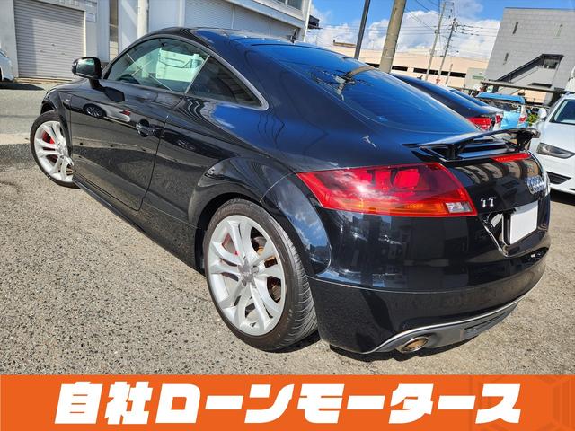 ＴＴクーペ ２．０ＴＦＳＩ　クワトロ　Ｓラインパッケージ　ハーフレザーシート　パワーシート　ナビ　フルセグ　Ｂｌｕｅｔｏｏｔｈ　ＤＶＤ　ＭＳＶ　１８インチＡＷ　オートスポイラー　ステアリングリモコン　革巻きステアリング　オートＨＩＤライト（8枚目）