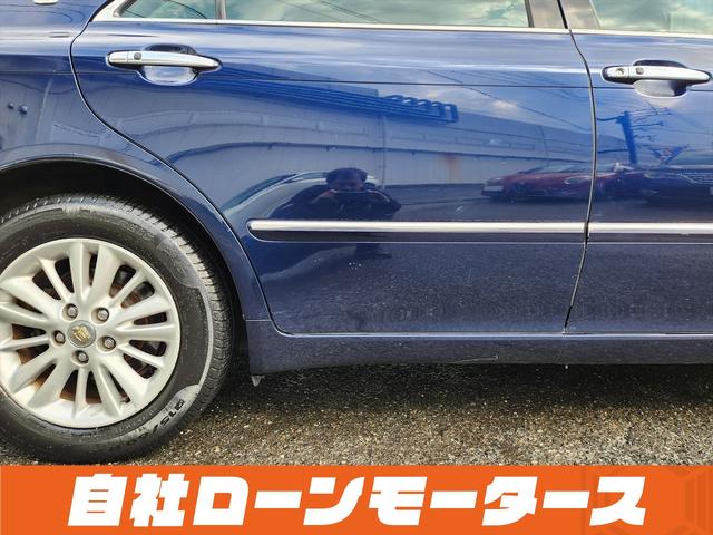 クラウン ロイヤルサルーン　ダークブルーマイカ　ナビ　フルセグ　ＭＳＶ　バックカメラ　クルーズコントロール　オートＨＩＤヘッドライト　フォグランプ　パワーシート　ステアリングリモコン　１６インチＡＷ　電動格納式ミラー（36枚目）