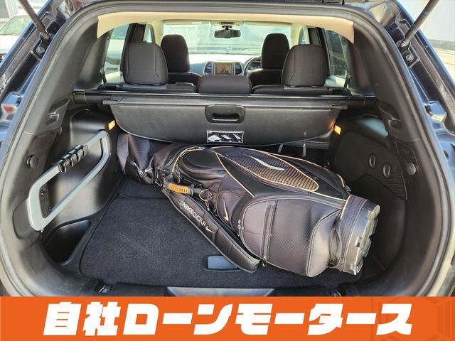 ジープ・チェロキー ロンジチュード　ブリリアントブラッククリスタルパール　ヒルスタートアシスト　ナビ　フルセグ　Ｂｌｕｅｔｏｏｔｈ　ＳＤ　ＬＥＤフォグランプ　リアフォグランプ　クルーズコントロール　パドルシフト　革巻きステアリング（79枚目）