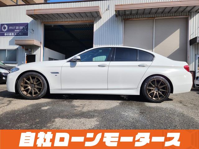 ５シリーズ ５２８ｉ　Ｍスポーツ　アルピンホワイトＩＩＩ　衝突軽減ブレーキ　レーンアシスト　アダプティブクルーズコントロール　サンルーフ　レザーシート　シートヒーター　パワーシート　１９インチＡＷ　ナビ　フルセグ　Ｂｌｕｅｔｏｏｔｈ（34枚目）