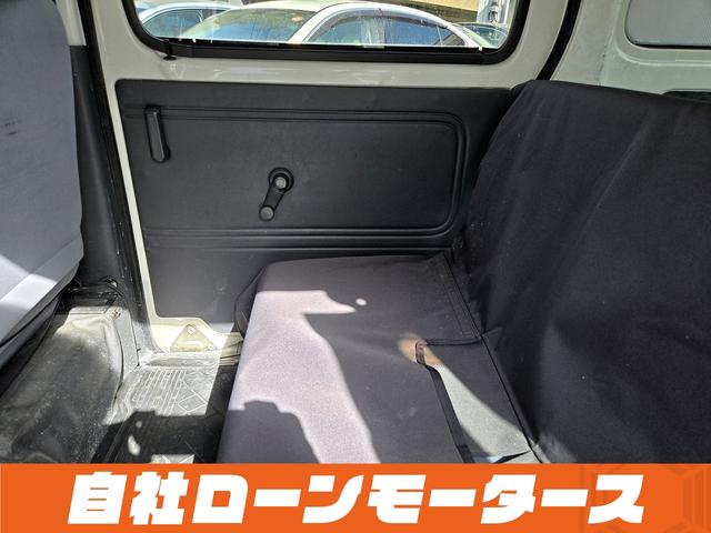 ハイゼットカーゴ ＤＸ　オフホワイト　５速ミッション　マッドブラックルーフ塗装　ハイルーフ　ダブルエアバッグ　エアコン　パワステ　パワーウィンドウ　両側スライドドア　キーレスエントリー　フロアマット　ドアバイザー（21枚目）