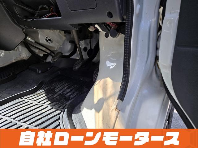 ハイゼットカーゴ ＤＸ　オフホワイト　５速ミッション　マッドブラックルーフ塗装　ハイルーフ　ダブルエアバッグ　エアコン　パワステ　パワーウィンドウ　両側スライドドア　キーレスエントリー　フロアマット　ドアバイザー（61枚目）
