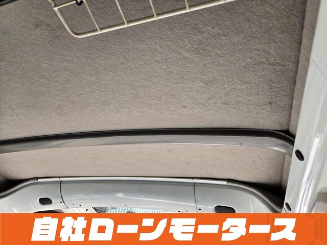 ハイゼットカーゴ ＤＸ　オフホワイト　５速ミッション　マッドブラックルーフ塗装　ハイルーフ　ダブルエアバッグ　エアコン　パワステ　パワーウィンドウ　両側スライドドア　キーレスエントリー　フロアマット　ドアバイザー（65枚目）