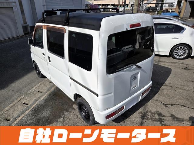 ハイゼットカーゴ ＤＸ　オフホワイト　５速ミッション　マッドブラックルーフ塗装　ハイルーフ　ダブルエアバッグ　エアコン　パワステ　パワーウィンドウ　両側スライドドア　キーレスエントリー　フロアマット　ドアバイザー（73枚目）