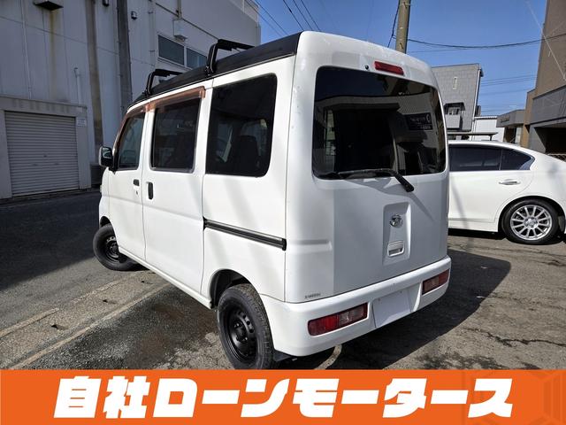ハイゼットカーゴ ＤＸ　オフホワイト　５速ミッション　マッドブラックルーフ塗装　ハイルーフ　ダブルエアバッグ　エアコン　パワステ　パワーウィンドウ　両側スライドドア　キーレスエントリー　フロアマット　ドアバイザー（76枚目）