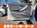 ３２０ｉ　アルピンホワイトＩＩＩ　エアロ　ダウンサス　１９インチＡＷ　ナビ　Ｂｌｕｅｔｏｏｔｈ　ＤＶＤ　ＭＳＶ　オートＨＩＤヘッドライト　フォグランプ　リアフォグ　ステアリングリモコン　革巻きステアリング（50枚目）