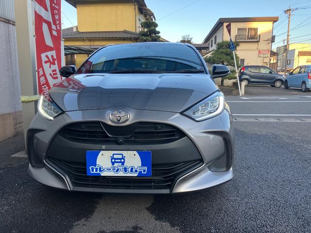 ヤリス Ｇ　ワンオーナー　禁煙車　車検整備渡し　全方位カメラ　前後ソナー　ディスプレイオーディオ　Ｂｌｕｅｔｏｏｔｈ　テレビ　ＥＴＣ　ＬＥＤライト　車線逸脱防止装置　両席シートヒーター　スペアキー（4枚目）