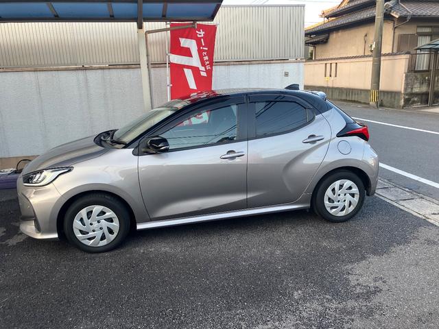 ヤリス Ｇ　ワンオーナー　禁煙車　車検整備渡し　全方位カメラ　前後ソナー　ディスプレイオーディオ　Ｂｌｕｅｔｏｏｔｈ　テレビ　ＥＴＣ　ＬＥＤライト　車線逸脱防止装置　両席シートヒーター　スペアキー（8枚目）