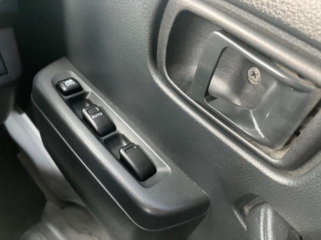 ハイゼットトラック ジャンボ　２ＷＤ　ＬＥＤライト　ナビ　テレビ　Ｂｌｕｅｔｏｏｔｈ　ＥＴＣ　合皮シートカバー　タイヤ新品　スパレスター　作業灯　荷台ゴムマット　パワステ　パワーウィンド　スペアキー　車検受済み（6枚目）