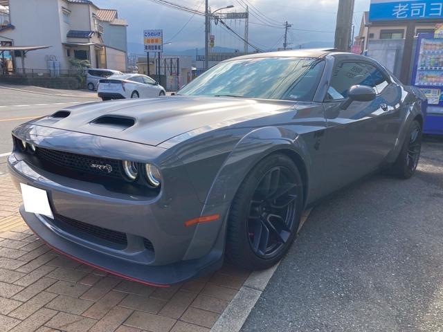 ダッジ・チャレンジャー ＳＲＴ　ヘルキャット　２０１９年モデル　レッドアイ　ワイドボディ　１０００馬力ＣＰチューン　バイパーセキュリティ　国内ナビ（27枚目）