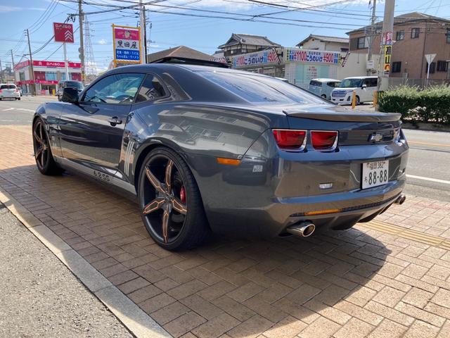 シボレーカマロ ＳＳ　ＲＳ　ディーラー車　社外ホイール　マフラー　ＥＴＣ　バックカメラ　サンルーフ（4枚目）