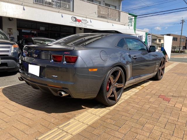 シボレーカマロ ＳＳ　ＲＳ　ディーラー車　社外ホイール　マフラー　ＥＴＣ　バックカメラ　サンルーフ（6枚目）
