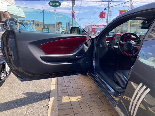 シボレーカマロ ＳＳ　ＲＳ　ディーラー車　社外ホイール　マフラー　ＥＴＣ　バックカメラ　サンルーフ（7枚目）