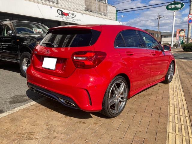 Ａクラス Ａ１８０　スポーツ　セーフティパッケージ　ハーフレザー　バックモニター　ＥＴＣ　ディーラー車　右ハンドル（4枚目）