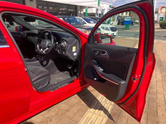 Ａクラス Ａ１８０　スポーツ　セーフティパッケージ　ハーフレザー　バックモニター　ＥＴＣ　ディーラー車　右ハンドル（7枚目）