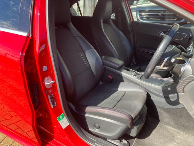 Ａクラス Ａ１８０　スポーツ　セーフティパッケージ　ハーフレザー　バックモニター　ＥＴＣ　ディーラー車　右ハンドル（9枚目）