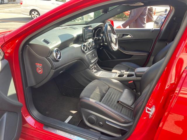 Ａクラス Ａ１８０　スポーツ　セーフティパッケージ　ハーフレザー　バックモニター　ＥＴＣ　ディーラー車　右ハンドル（12枚目）