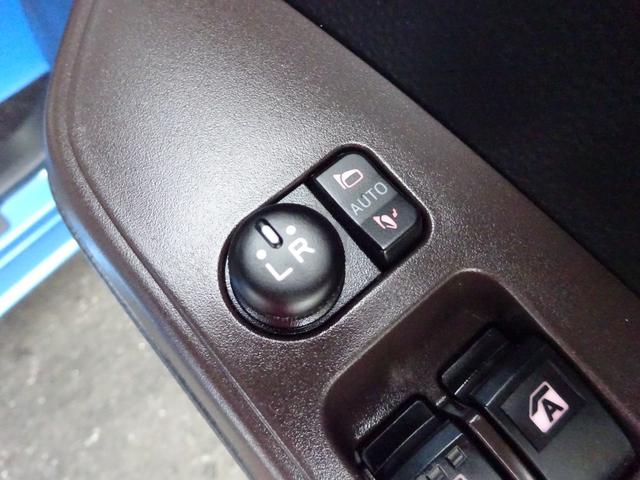 ルーミー Ｘ　Ｓ　ＳＤナビ　地デジ　Ｂカメラ　Ｂｌｕｅｔｏｏｔｈ　スマアシＩＩＩ　衝突回避支援　車線逸脱警報　シートヒーター　コーナーセンサー　スマートキー　Ｐスタート　自動ドア　全国対応２年保証（21枚目）