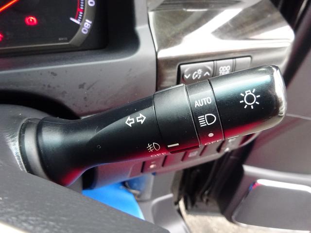 ヴェルファイア ２．４Ｚ　ゴールデンアイズＩＩ　８型ＨＤＤナビ　地デジ　Ｂカメラ　１１型後席モニター　Ｂｌｕｅｔｏｏｔｈ　ハーフレザーシート　７人乗りオットマン　クルコン　クリアランスソナー　パワーバックドア　両側自動ドア　全国対応２年保証（28枚目）