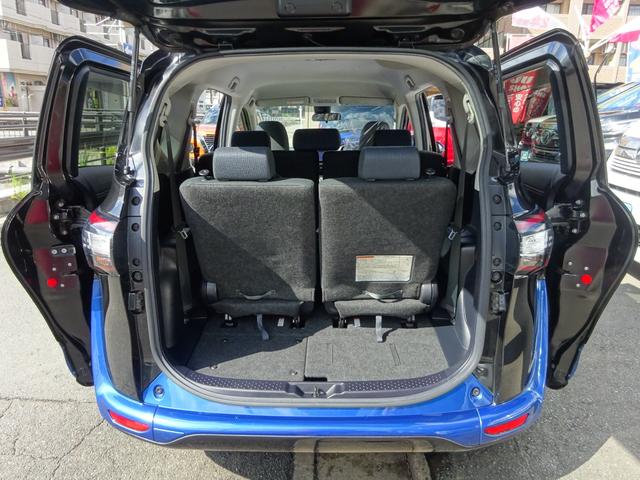 シエンタ ハイブリッドＧ　ＳＤナビ　地デジ　Ｂカメラ　Ｂｌｕｅｔｏｏｔｈ　衝突被害軽減　車線逸脱防止　スマートキー　プッシュスタート　ＬＥＤライト＆フォグ　７人乗り　純正１５アルミ　ＥＴＣ　両側自動ドア　全国対応２年保証（10枚目）