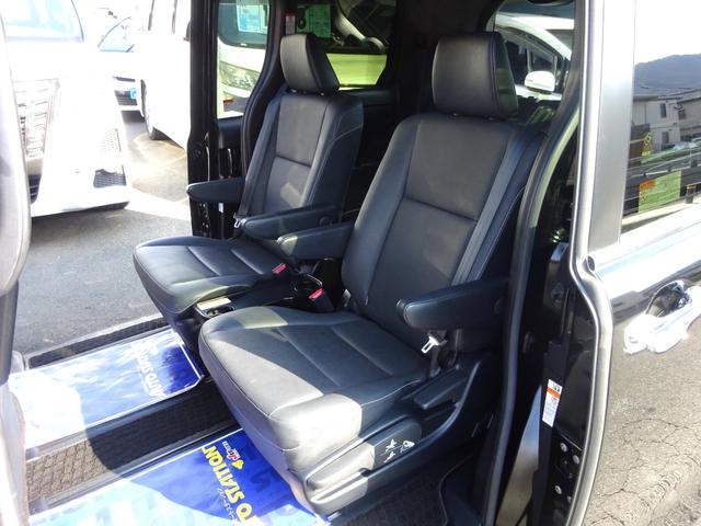 エスクァイア ハイブリッドＧｉ　９型ＳＤナビ　地デジ　Ｂカメ　Ｂｌｕｅｔｏｏｔｈ　衝突被害軽減　車線逸脱防止　クルコン　革シートヒーター　Ｄレコ　前後ＵＳＢポート　ＬＥＤライト　スマートキー　社外ＡＷ　両側自動ドア　全国対応２年保証（8枚目）