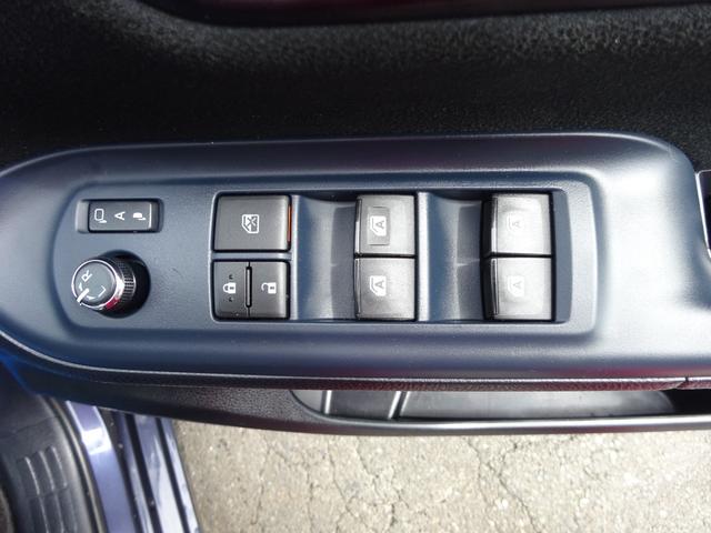 ヴォクシー ハイブリッドＶ　９型ＳＤナビ　地デジ　Ｂカメラ　Ｂｌｕｅｔｏｏｔｈ　衝突被害軽減　車線逸脱防止　クルーズコントロール　シートヒーター　７人乗り　ＬＥＤライト　スマートキー　アルミ　両側自動ドア　全国対応２年保証（32枚目）