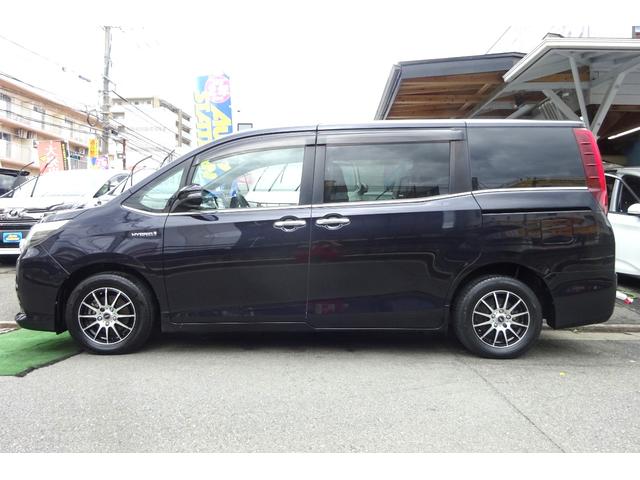エスクァイア ハイブリッドＧｉ　１０型ＳＤナビ　地デジ　Ｂカメラ　ＢＴ　デジタルインナーミラー　衝突被害軽減　車線逸脱防止　クルコン　革シートヒーター　コーナーセンサー　ＵＳＢポート　社外ＡＷ　両側自動ドア　全国対応２年保証（3枚目）