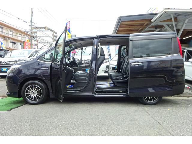 エスクァイア ハイブリッドＧｉ　１０型ＳＤナビ　地デジ　Ｂカメラ　ＢＴ　デジタルインナーミラー　衝突被害軽減　車線逸脱防止　クルコン　革シートヒーター　コーナーセンサー　ＵＳＢポート　社外ＡＷ　両側自動ドア　全国対応２年保証（4枚目）